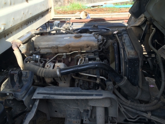 รถอีซูซุ 6 ล้อดั้ม NQR 175 แรงม้า. ปี 52  ( รถวิ่ง 25x,xxx กม. )     สนใจติดต่อ  081 - 6079515