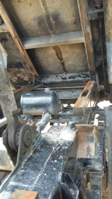 รถอีซูซุ 6 ล้อดั้ม NQR 175 แรงม้า. ปี 52  ( รถวิ่ง 25x,xxx กม. )     สนใจติดต่อ  081 - 6079515