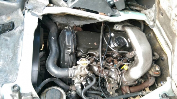 รถตู้โตโยต้า HIACE