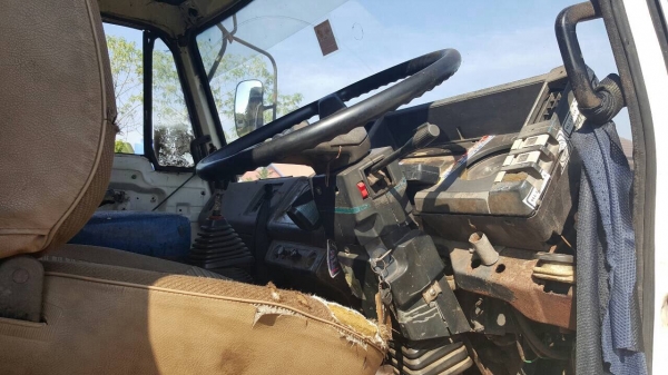 ขาย 10 ล้อ เพลาเดียว ISUZU ROCKY เครื่อง 6BG1 175 แรงม้าฝาส้ม คัสซีสวย พวงมาลัยพาวเวอร์ เบรคลมดัน ทะเบียนพร้อมโอนครับ