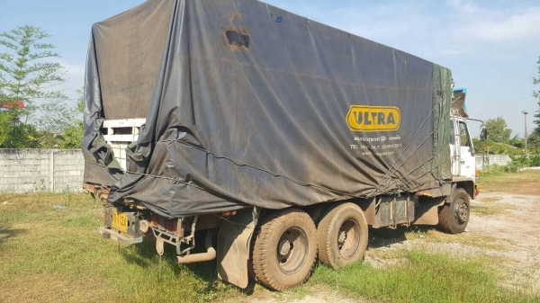 ขาย 10 ล้อ เพลาเดียว ISUZU ROCKY เครื่อง 6BG1 175 แรงม้าฝาส้ม คัสซีสวย พวงมาลัยพาวเวอร์ เบรคลมดัน ทะเบียนพร้อมโอนครับ