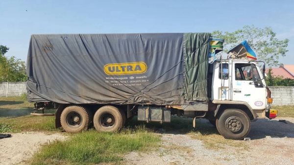 ขาย 10 ล้อ เพลาเดียว ISUZU ROCKY เครื่อง 6BG1 175 แรงม้าฝาส้ม คัสซีสวย พวงมาลัยพาวเวอร์ เบรคลมดัน ทะเบียนพร้อมโอนครับ