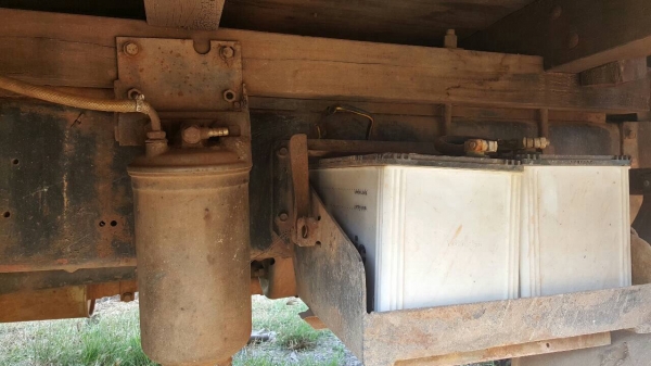 ขาย 10 ล้อ เพลาเดียว ISUZU ROCKY เครื่อง 6BG1 175 แรงม้าฝาส้ม คัสซีสวย พวงมาลัยพาวเวอร์ เบรคลมดัน ทะเบียนพร้อมโอนครับ