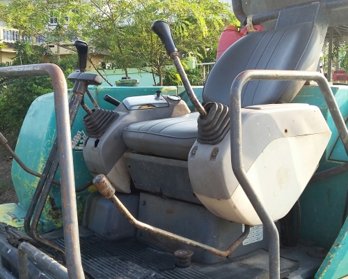 ขาย PC 40-7 ปั๊มนิ้ว คอนโทลน้ำมัน พร้อมใช้ไวสุดๆ ช่วงล่างเต็ม