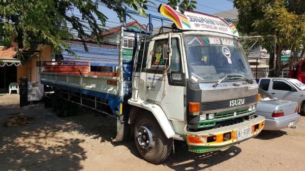 ขาย 6 ล้อ ROCKY ห้างแท้ยาว 7 เมตร เครื่อง 6BD1 165 แรงม้า คัสซีสวยตลอดเส้น แอร์เย็น พาวเวอร์ เบรคลมดัน ทะเบียนพร้อมโอนครับ