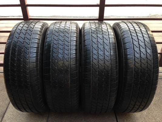 ยาง Michelin 265 65 17 ปี12 ดอกเต็ม พร้อมใช้งาน ราคาไม่แพง