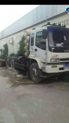 รถอีซูซุ 10 ล้อ หัวลาก 270 แรงม้า. ปี 42.   สนใจติดต่อ  081 - 6079515