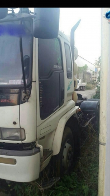 รถอีซูซุ 10 ล้อ หัวลาก 270 แรงม้า. ปี 42.   สนใจติดต่อ  081 - 6079515