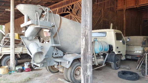 ขาย รถโม่ปูน 2.5 คิว FUSO เครื่อง 6D16 195 แรงม้า คัสซีสวยตลอดเส้น เบรคทิฟฟี่ พาวเวอร์ ยางเต็ม เอกสารใบอินวอยซ์ ราคาต่อรองได้