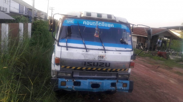 มี3คัน สิบล้อ 2เพา อีซูซุ 3PZ 444เครือง-240 สโลส 2เพา หัว+แคชชี สภาพดีพร้อมใช้งาน ทะเบียนพร้อมโอน เหมาะเอาไปทำเป็นรถโม่ปูนและทำเทนเลอร์บรรทุกแม็คโค ครับท่าน