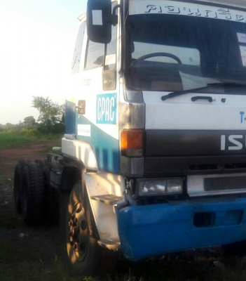 มี3คัน สิบล้อ 2เพา อีซูซุ 3PZ 444เครือง-240 สโลส 2เพา หัว+แคชชี สภาพดีพร้อมใช้งาน ทะเบียนพร้อมโอน เหมาะเอาไปทำเป็นรถโม่ปูนและทำเทนเลอร์บรรทุกแม็คโค ครับท่าน