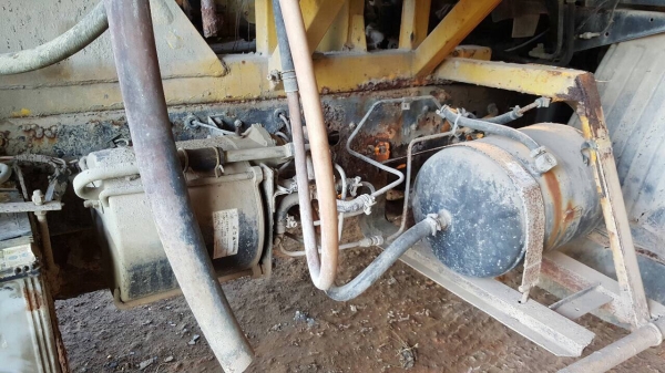 ขาย รถโม่ปูน 2.5 คิว FUSO เครื่อง 6D15 175 แรงม้า คัสซีสวยตลอดเส้น พวงมาลัยพาวเวอร์ ยางเต็ม เอกสารใบอินวอยซ์ ราคาต่อรองได้ครับ