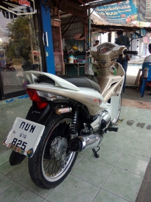 Wave 110i-AT สีขาว-น้ำตาล หัวฉีดประหยัดน้ำมัน ราคาถูกครับ