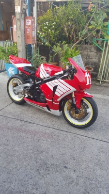 ขายแล้วครับ CBR 400 ทะเบียนแท้  สนใจมาดูรถได้ครับ สมุทรปราการ ของแต่งทั้งคัน แต่งสวยตามรูปครับ ขาย 50000 ครับ ต่อลองได้ครับ ลองรถวางเงินเต็มจำนวนครับ 086 992 9921 ล้อหลังตัว1000ขอบ17 โช็คหัวกลับ ปั้มล่าง 954 แฟริ่ง cbr 08+k7 ท่อออกตูด โยชิ ก