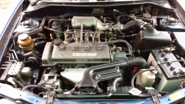 ขายด่วนToyota soluna สีน้ำเงิน หยดน้ำ ปี2000