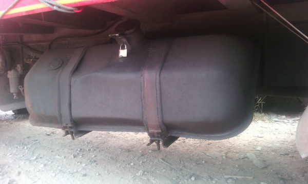 ขายสิบล้อ HINO FL176 เพลาเดียว HO7D เครื่องดีคัชชีสวย ยางพร้อมใช้งาน10เส้น