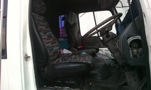 ขายสิบล้อ HINO FL176 เพลาเดียว HO7D เครื่องดีคัชชีสวย ยางพร้อมใช้งาน10เส้น