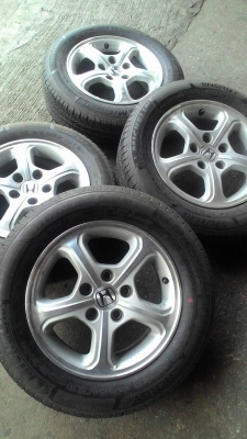 แม๊กพร้อมยางขอบ15 HONDA CRV ชุด 4 ล้อ tel.081-427-3941 ไลน์ไอดี autobot107 แม๊กพร้อมยางขอบ15 HONDA CRV ชุด 4 ล้อ tel.081-427-3941 ไลน์ไอดี autobot107