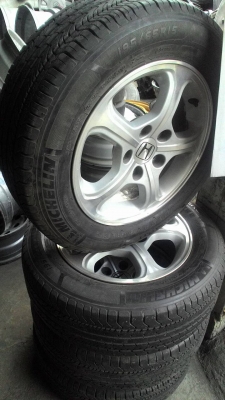 แม๊กพร้อมยางขอบ15 HONDA CRV ชุด 4 ล้อ tel.081-427-3941 ไลน์ไอดี autobot107 แม๊กพร้อมยางขอบ15 HONDA CRV ชุด 4 ล้อ tel.081-427-3941 ไลน์ไอดี autobot107