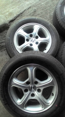 แม๊กพร้อมยางขอบ15 HONDA CRV ชุด 4 ล้อ tel.081-427-3941 ไลน์ไอดี autobot107 แม๊กพร้อมยางขอบ15 HONDA CRV ชุด 4 ล้อ tel.081-427-3941 ไลน์ไอดี autobot107