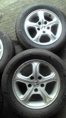 แม๊กพร้อมยางขอบ15 HONDA CRV ชุด 4 ล้อ tel.081-427-3941 ไลน์ไอดี autobot107 แม๊กพร้อมยางขอบ15 HONDA CRV ชุด 4 ล้อ tel.081-427-3941 ไลน์ไอดี autobot107