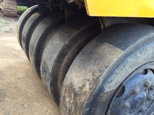 ขายด่วนรถบดล้อยาง9ล้อ SAKAI TS150 พร้อมใช้งาน เอกสารเล่มทะเบียน