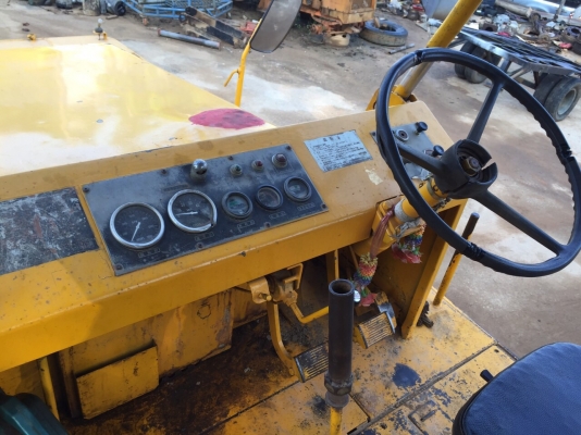 ขายด่วนรถบดล้อยาง9ล้อ SAKAI TS150 พร้อมใช้งาน เอกสารเล่มทะเบียน