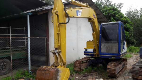 ขายรถแบคโฮ KOBELCO SK60-/// เอกสารเล่มทะเบียน ราคา 550000