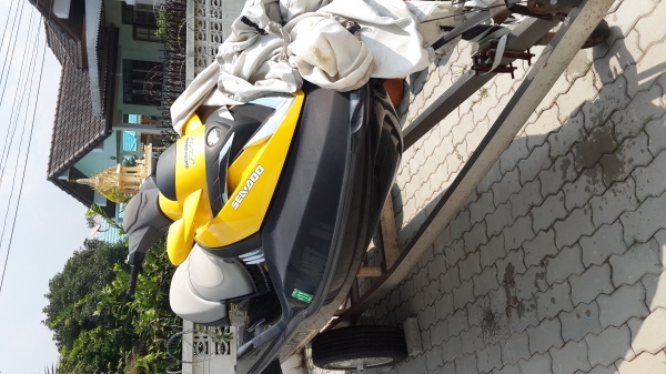 ต้องการกล่องไฟ seedoo rxt215  2007