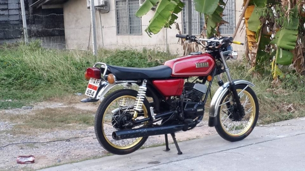 วุฒิ นนบุรี ขาย ยามาฮ่า RX100 แต่งสวยทะเบียนพร้อมโอน