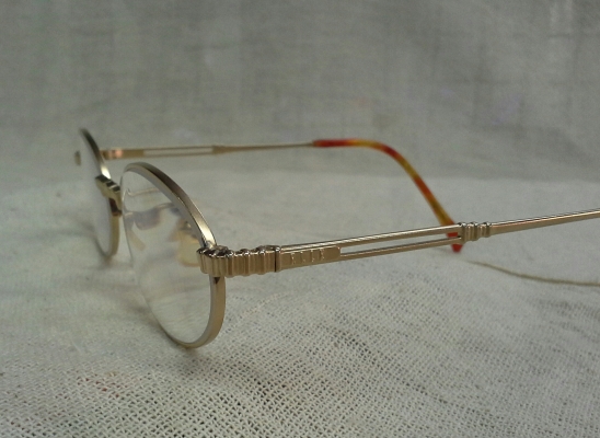 แว่นสายตายาวฝรั่งเศสงามจริง ๆ  ELLE made in France