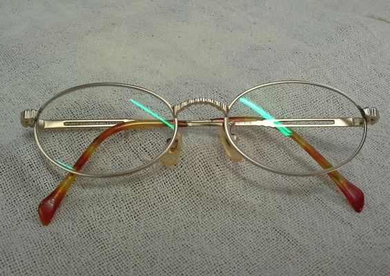 แว่นสายตายาวฝรั่งเศสงามจริง ๆ  ELLE made in France