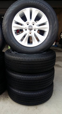 ขายล้อแม็กป้ายแดง revo 16" พร้อมยางปี15  สนใจติดต่อ ตาเล็ก ล้อและยาง ครับ 081-3747940