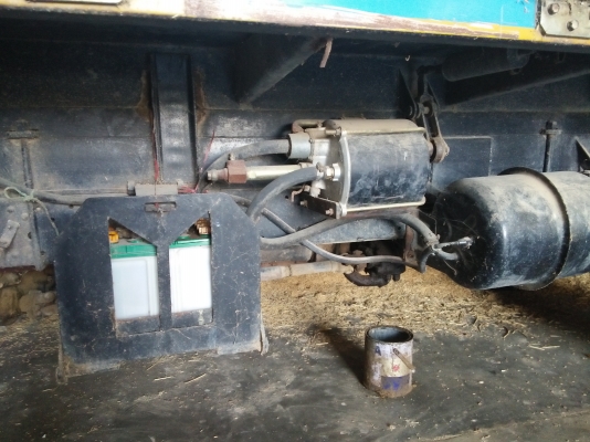 รถ 6 ล้อ ISUZU NKR 110 แรง