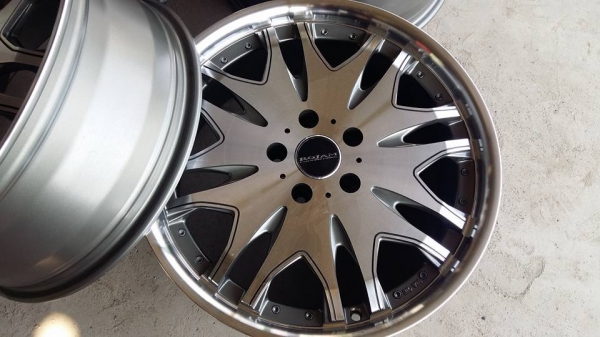 ขายล้อแม็กมือ2 rojam rt092 18" สนใจติดต่อ ตาเล็ก ล้อและยาง ครับ 081-3747940