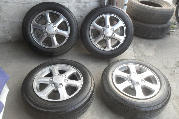 ล้อแม็ก16นิ้ว6รู อีซูสุ พร้อมยาง สวยๆ 4 ล้อ ราคา 6900 บาท