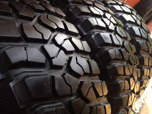 ยาง mud bf km2 265/75/16 ปี12