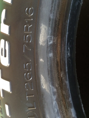 ยาง mud bf km2 265/75/16 ปี12