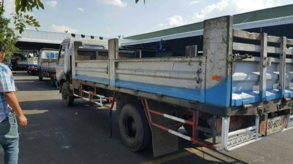 ขายรถบรรทุกหกล้อ Hino FC2WEKA ปี 37 เครื่อง wo4d-120 แรง กระบะไม่ดัมพ์ช่วงยาว 5.50 เมตร ทะเบียนพร้อม ขายรถบรรทุกหกล้อ Hino FC2WEKA ปี 37 เครื่อง wo4d-120 แรง กระบะไม่ดัมพ์ช่วงยาว 5.50 เมตร ทะเบียนพร้อม