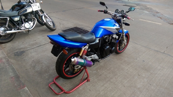 ขายคับ HONDA CB400 TECH1 ปี2001 สีสวย ท่อแต่งBEETJAPAN แฮนด์แต่ง อินวอยส์ สรรพสามิตร ราคา 75500 บาท ส่งได้ทั่วไทยคับ สนใจติดต่อ 081-0578282 คับ ส่งได้ทั่วไทยคับ สนใจติดต่อ 081-0578282 FACEBOOK ชาญณรงค์ ป๊อป ชัยอมฤต ไอดีไลน์ POPBIGBIKESAKON คับ สนใจรถสวย ถ