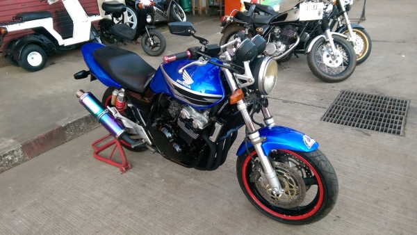 ขายคับ HONDA CB400 TECH1 ปี2001 สีสวย ท่อแต่งBEETJAPAN แฮนด์แต่ง อินวอยส์ สรรพสามิตร ราคา 75500 บาท ส่งได้ทั่วไทยคับ สนใจติดต่อ 081-0578282 คับ ส่งได้ทั่วไทยคับ สนใจติดต่อ 081-0578282 FACEBOOK ชาญณรงค์ ป๊อป ชัยอมฤต ไอดีไลน์ POPBIGBIKESAKON คับ สนใจรถสวย ถ