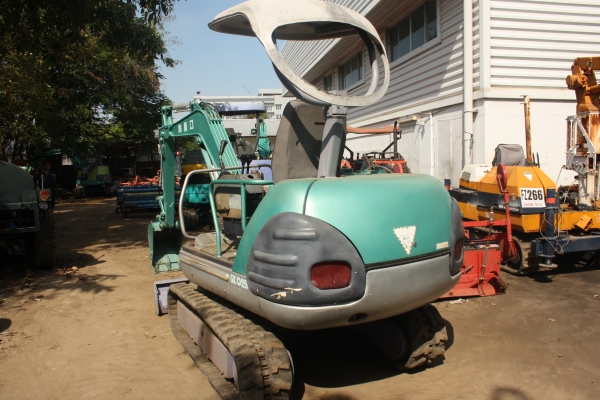 รถแบ็คโฮ KOBELCO SK025 นำเข้า