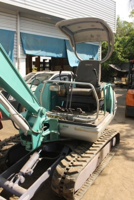 รถแบ็คโฮ KOBELCO SK025 นำเข้า