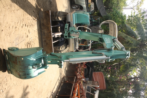 รถแบ็คโฮ KOBELCO SK025 นำเข้า