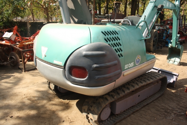 รถแบ็คโฮ KOBELCO SK025 นำเข้า