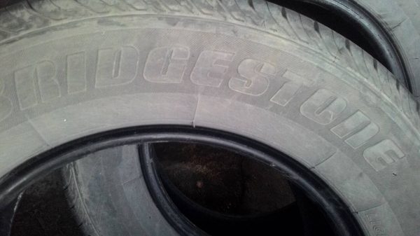 215/65R16 BRIDGESTONE DURAVIS มี 2เส้น tel.081-427-3941 ไอดีไลน์ autobot107 215/65R16 BRIDGESTONE DURAVIS มี 2เส้น tel.081-427-3941 ไอดีไลน์ autobot107