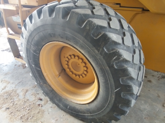 รถตัก CAT 924GZ