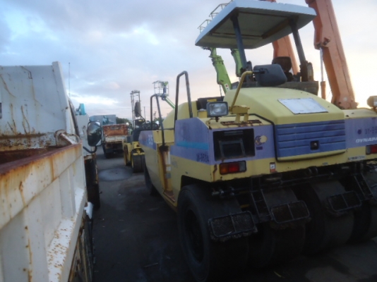 รถบด 7 ล้อยาง Hitachi RT205 นำเข้าจากญี่ปุ่น สนใจโทร. 080-6565422 (หนิง)