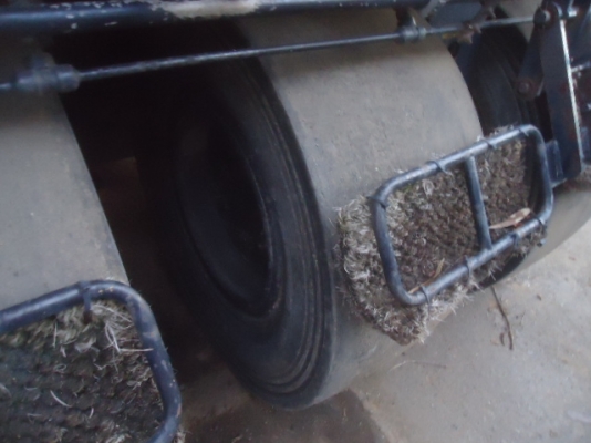 รถบด 7 ล้อยาง Hitachi RT205 นำเข้าจากญี่ปุ่น สนใจโทร. 080-6565422 (หนิง)