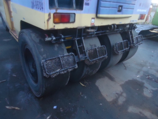 รถบด 7 ล้อยาง Hitachi RT205 นำเข้าจากญี่ปุ่น สนใจโทร. 080-6565422 (หนิง)